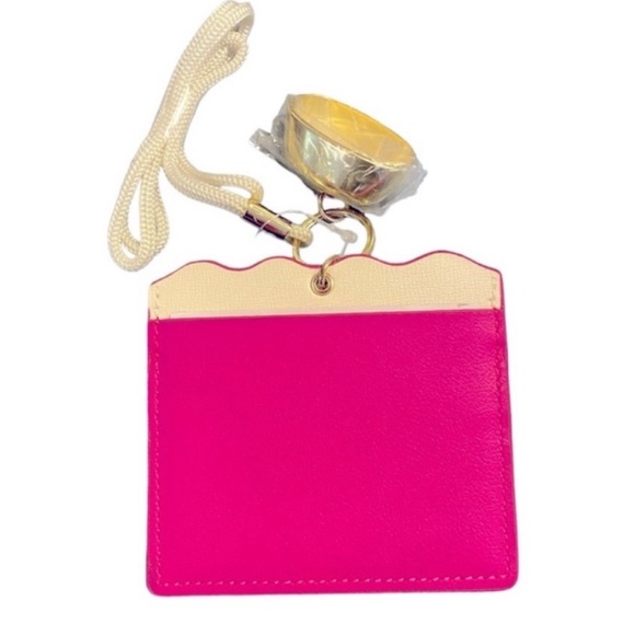 Wearable Lanyard Pocketbac Holder
Bath and Body Works - Picture 5 of 6